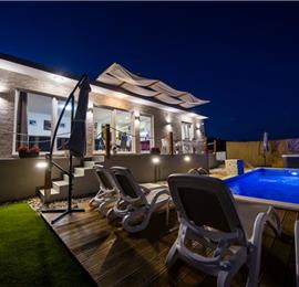 4 Bedroom Villa with Sea View, Pool and Jacuzzi near Trogir, Sleeps 8-10